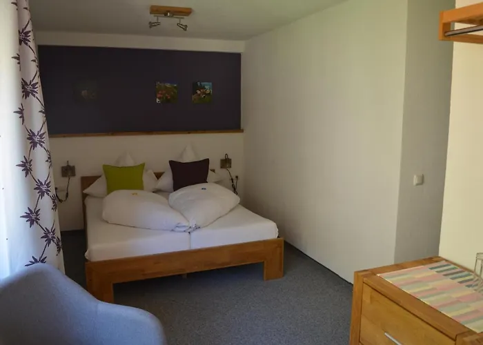 Gruener Hut - Dein Hotel