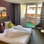 Gruener Hut - Dein Hotel 3*