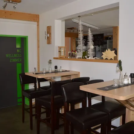 Gruener Hut - Dein